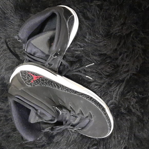 Jordan Shoes - Jordans size 5.5 awesome condition